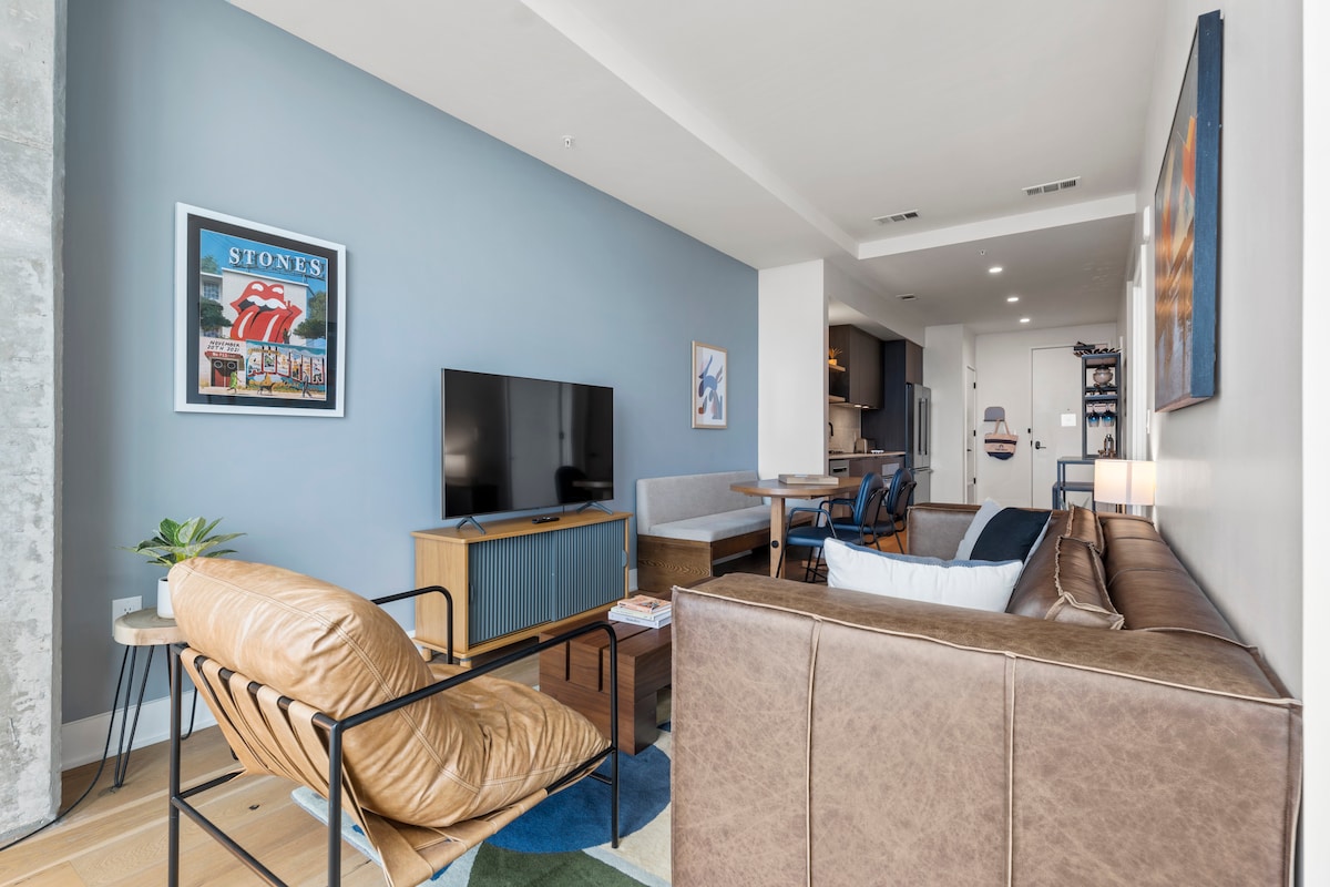 Top Floor Downtown Lux Condo Rainey * Rooftop Pool