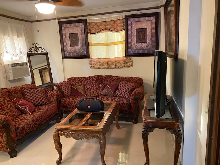 Beautiful 3-story Home - Haití