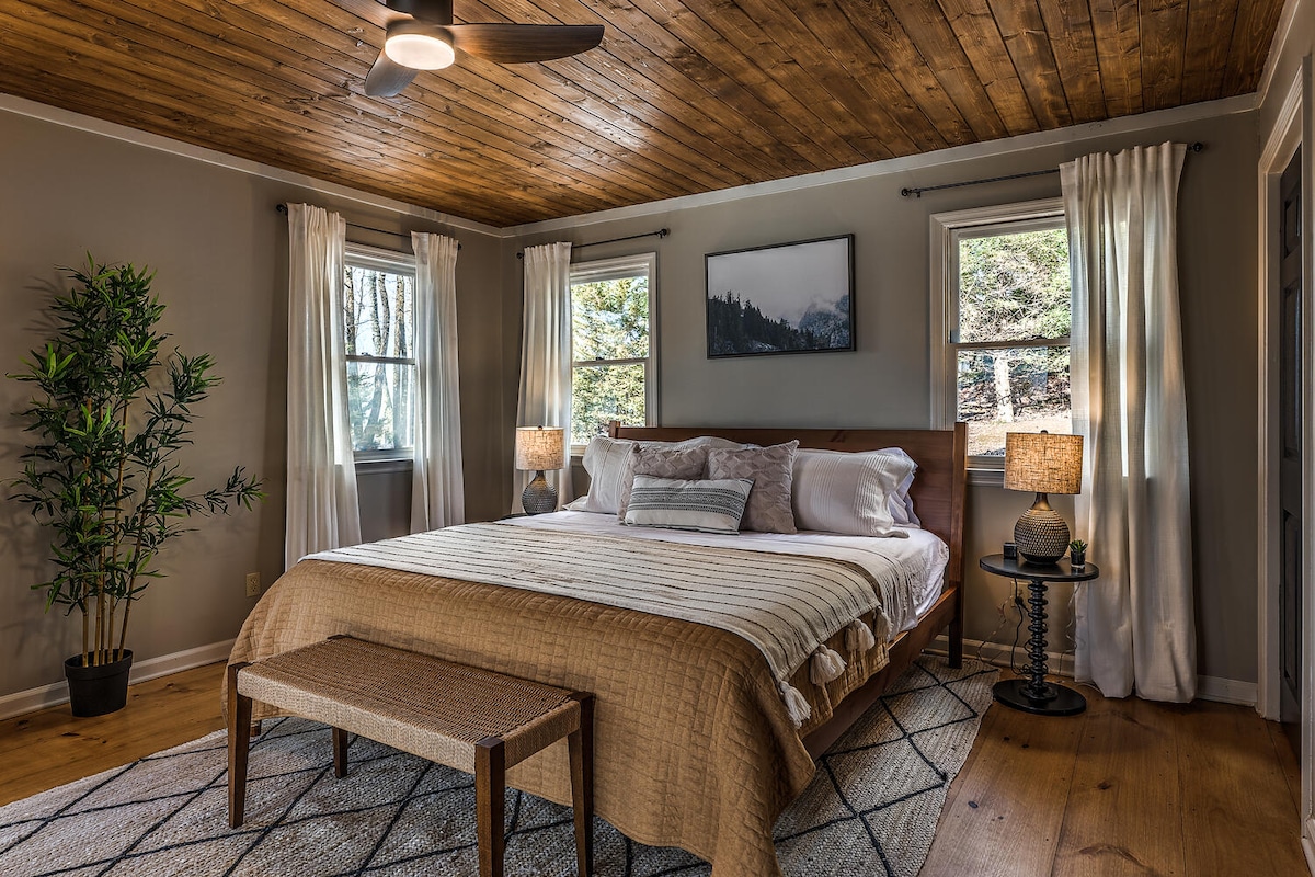 Secondary bedroom with King bed located on opposite side of cabin provides privacy. 