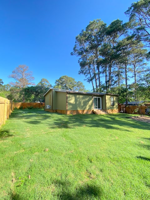 The Pepper Retreat @LakeBastrop