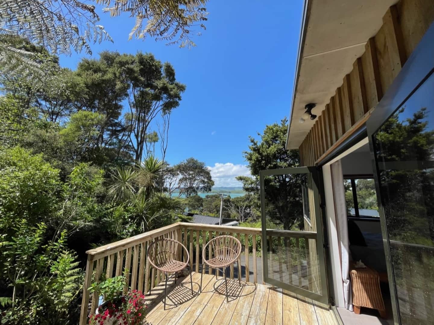 Atarau Beach Retreat 1