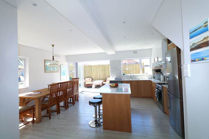 3-Bed Muizenberg Home, Sunlit Patio & Surf Shower