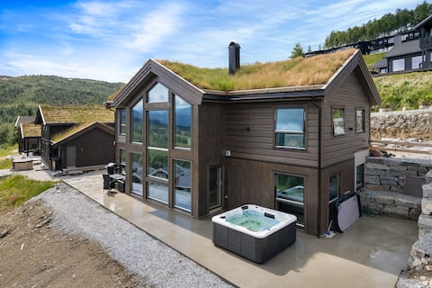 Jacuzzi | Sauna | Ski in/out | Luxury | Great View