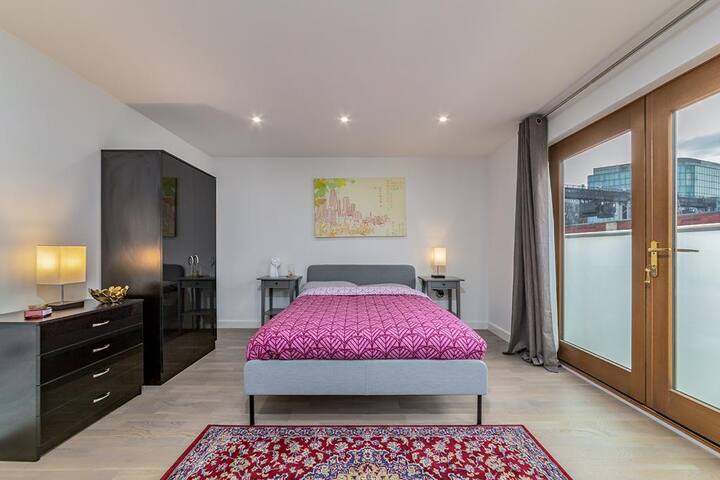 Amazing 2 Bed Bath Flat with London Eye View LM7 gallery image 2