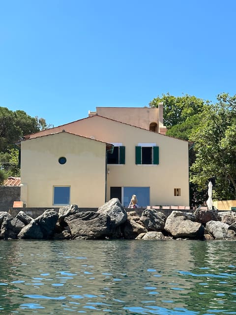 Historic Villa by the sea, in the sea