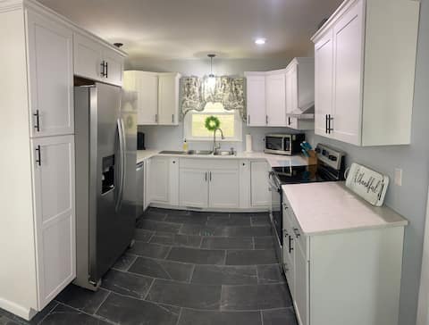 Newly renovated home in Marion!