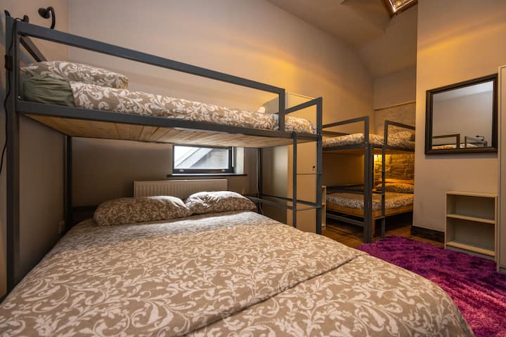 Dormitorio 4: habitación cómoda para un máximo de 5 personas