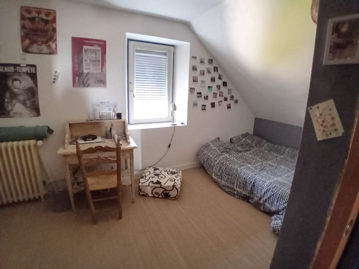 楼上的3号卧室（ 1张双人床）。