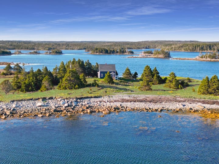 super yacht lunenburg airbnb