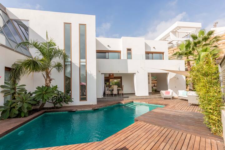 Lyx Homes Malaga managed Airbnb listing 2