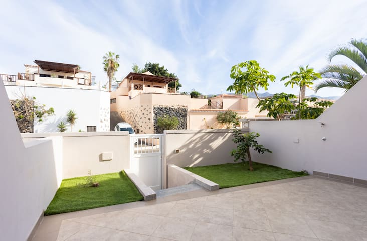 Aqua Vista Tenerife managed Airbnb listing 3