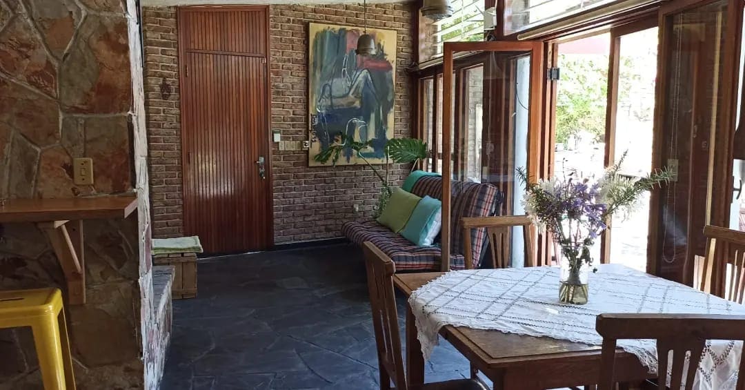 Top Airbnb: CasaBanfield. Forest, beach, peace. El Pinar Sur in Ciudad De La Costa