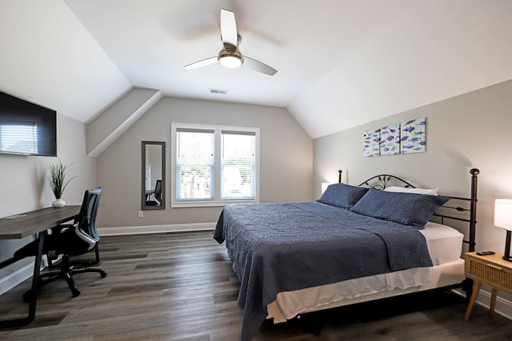 King size bed in 2nd upstairs bedroom