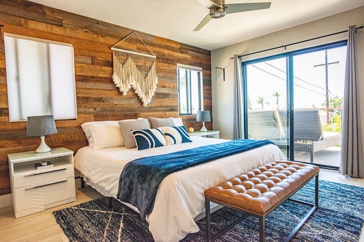 Suita kryesore king me pamje nga oqeani