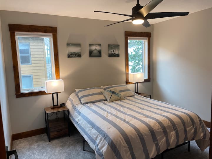 Upper bedroom 4 with queen bed