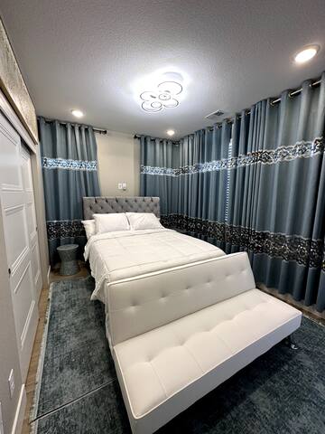 Luxury Home in Denver gallery image 5