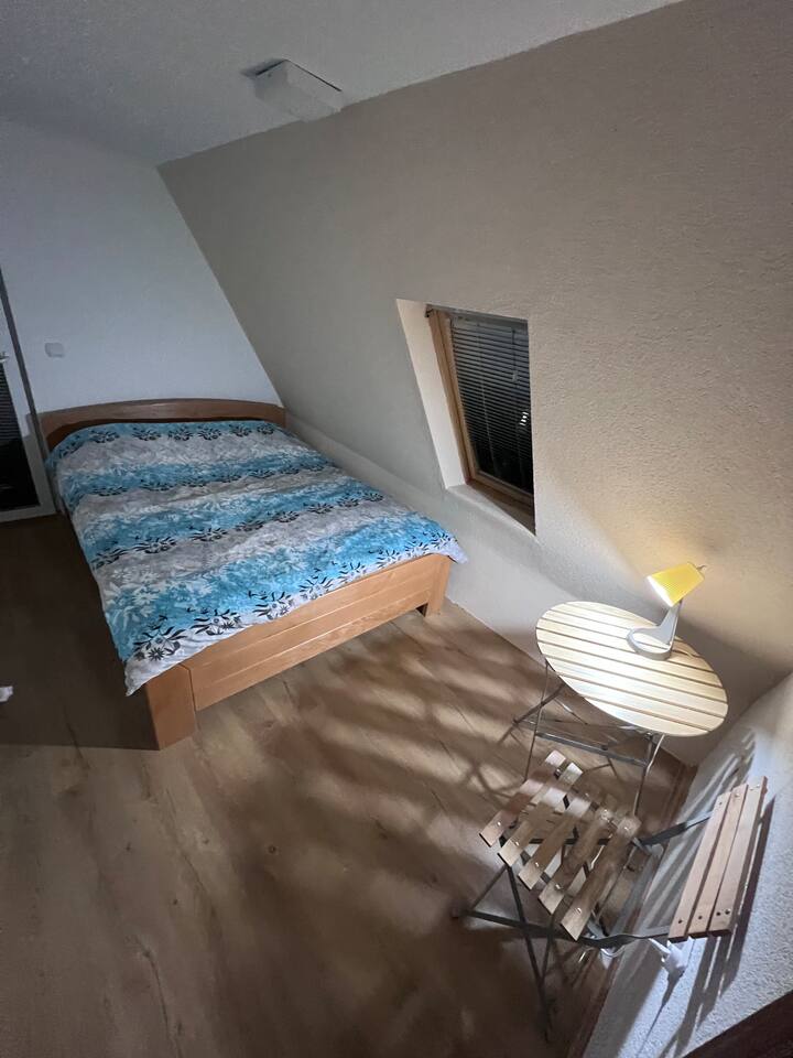Dhomë gjumi 4