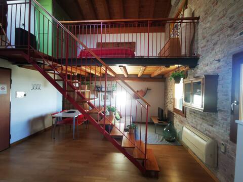 Apartment between land and sea