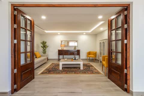 Top Airbnb: Casa Elegante with pool and ocean view in Ponta Do Sol