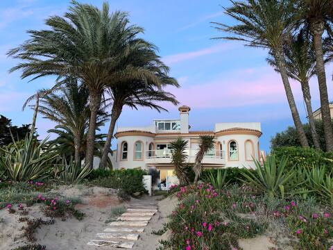 Mediterranen Beach Villa w/ Ocean & Sunset View