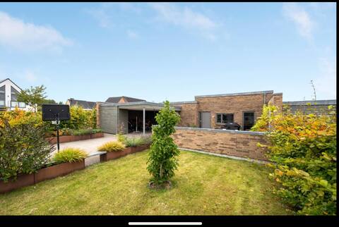 160 sqm in scenic Ry.
