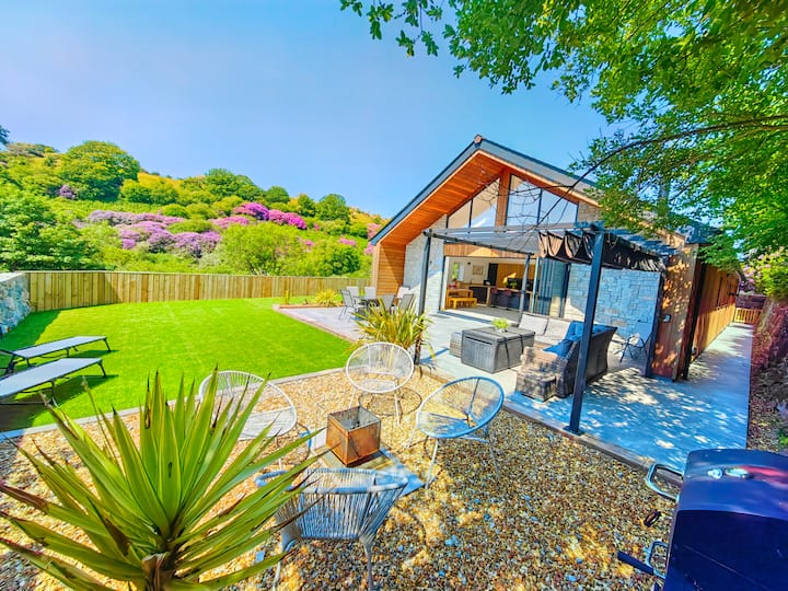 Cornwall New Build Villa in Cornish ALPS with View Bungalows for Rent