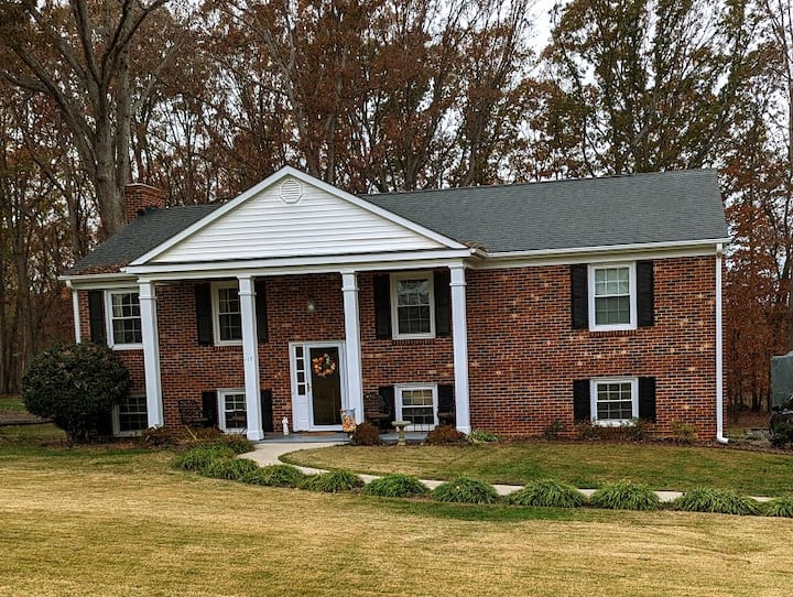 Comfy 4 bed, 3 bath near LU Houses for Rent in Lynchburg, Virginia