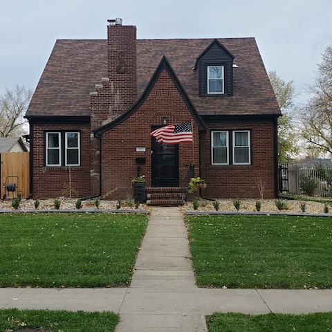 Immaculate 4 Bedroom Home Centrally Located