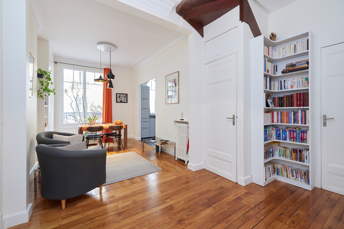 Popular Airbnb listing: 3-room apartment, heart of Paris in Paris 7e Arrondissement