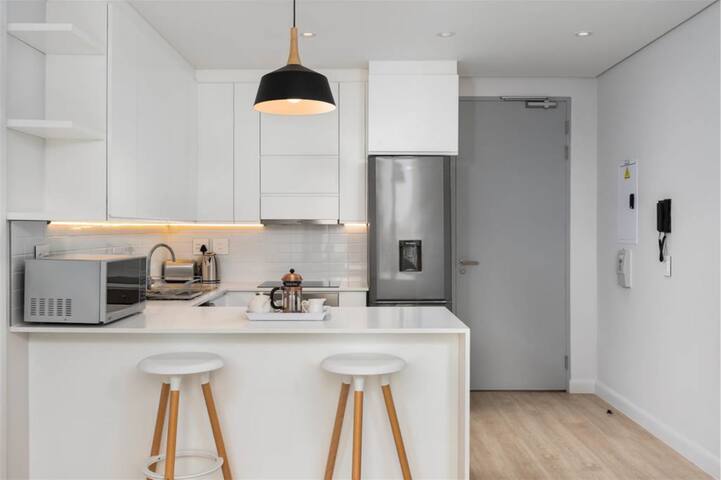 Awesome 2-Bed with the smell of nature | Napier gallery image 4