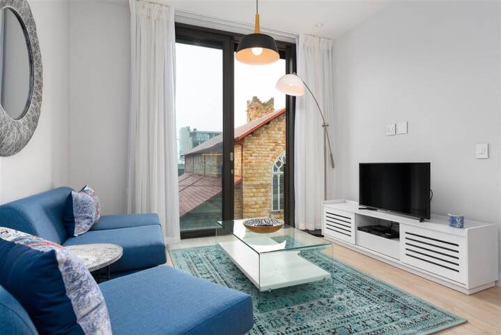 Awesome 2-Bed with the smell of nature | Napier gallery image 2