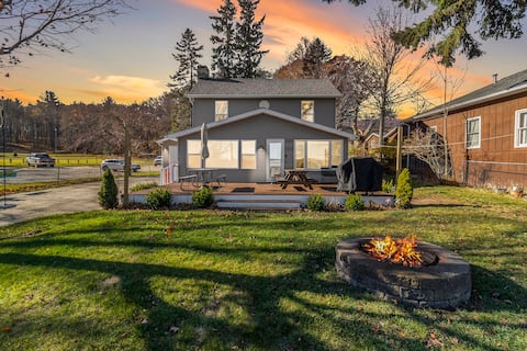 Ludington Lakehouse Getaway