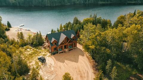 Domaine White Rocks Chalet #3 (Beach, 6 Bedrooms)