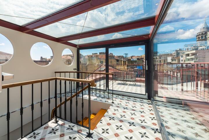 Renovated monumental apartment 4BR-Rooftop terrace gallery image 4