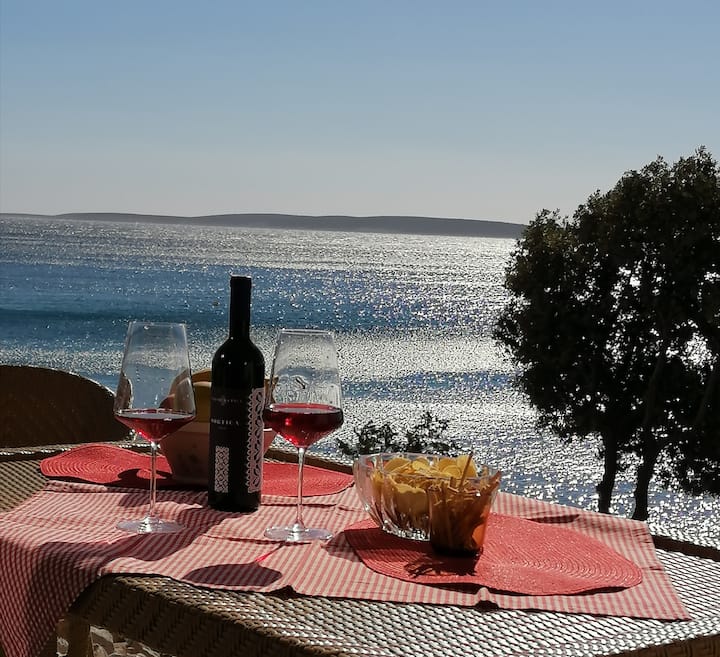 Bella Mare - You can't get more sea