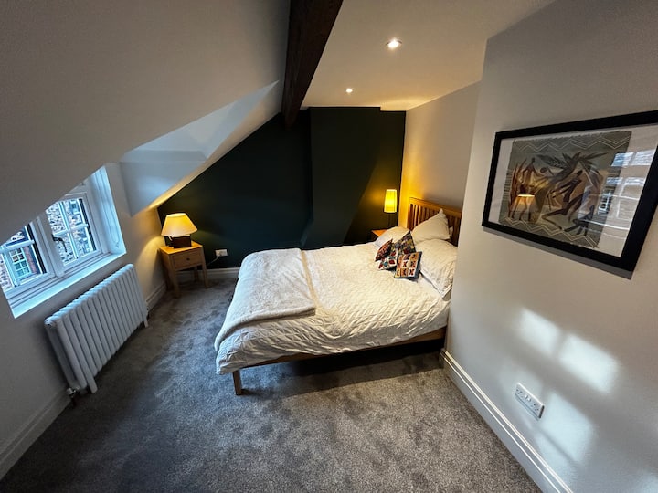 Upstairs bedroom. 