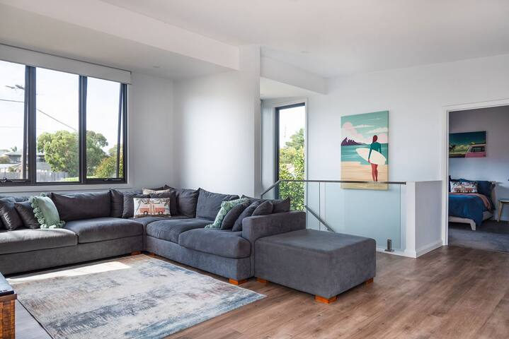 Flowering Gum House – Featuring 2 Master Bedrooms! gallery image 5