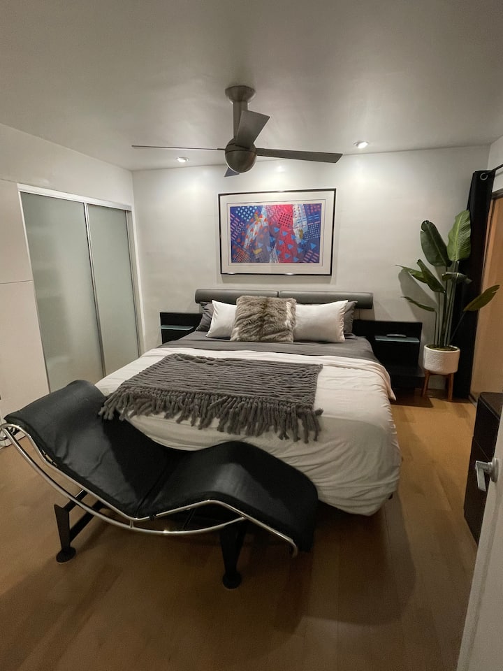 Საძინებელი 2 - საწოლი 193 × 203 სმ