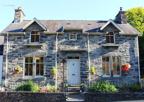 Swn-y-Dwr Holiday cottage