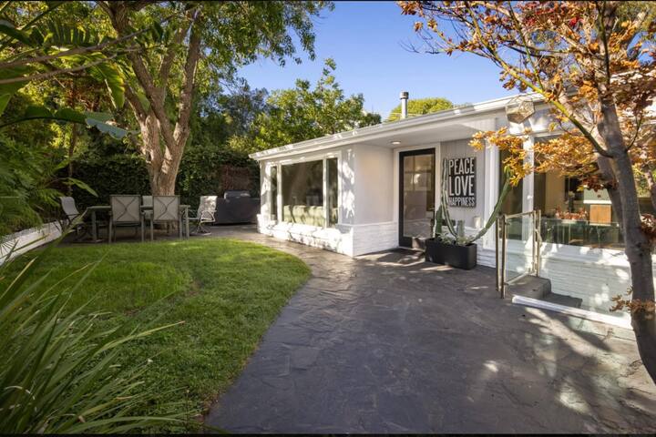 Luxury Hollywood Hills Laurel Canyon Retreat w Spa
