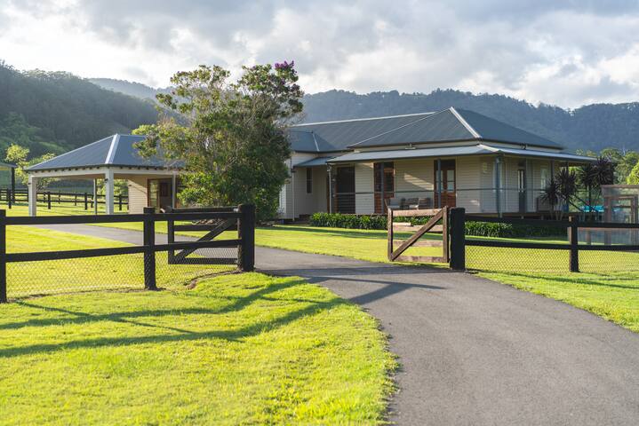 Sacres Acres gallery image 3