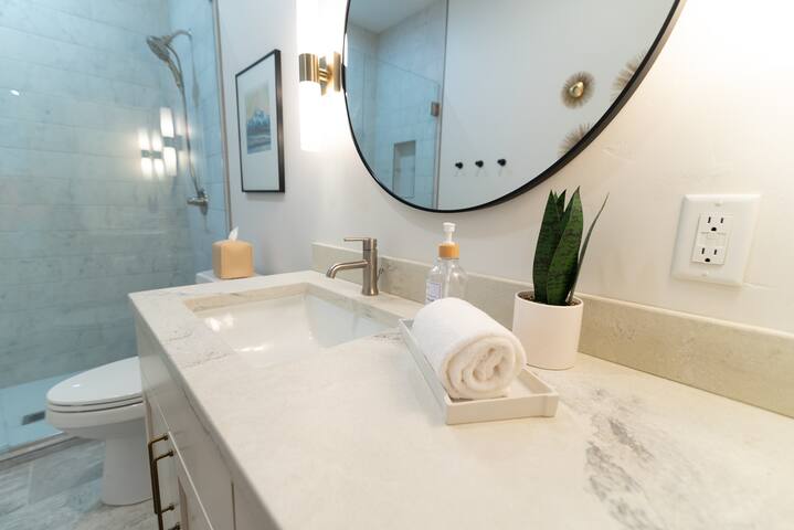 Colony Suites managed Airbnb listing 2