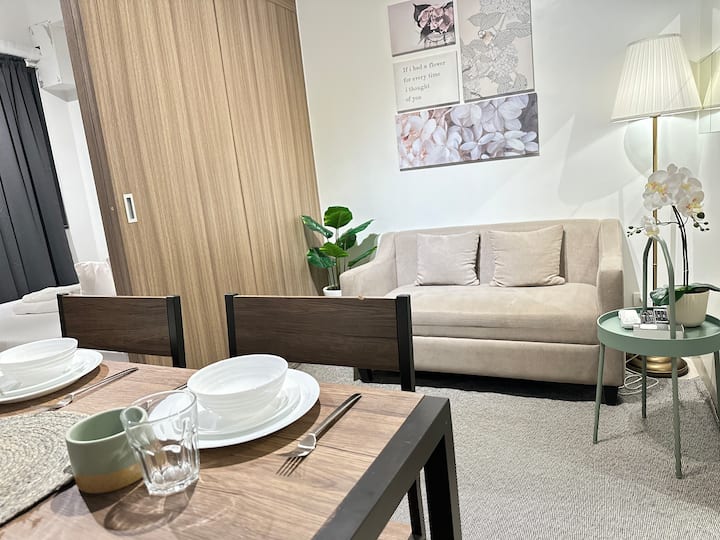 Manila 1541 br. Shore 2 Deluxe New 2023 Apartments for Rent in Pasay