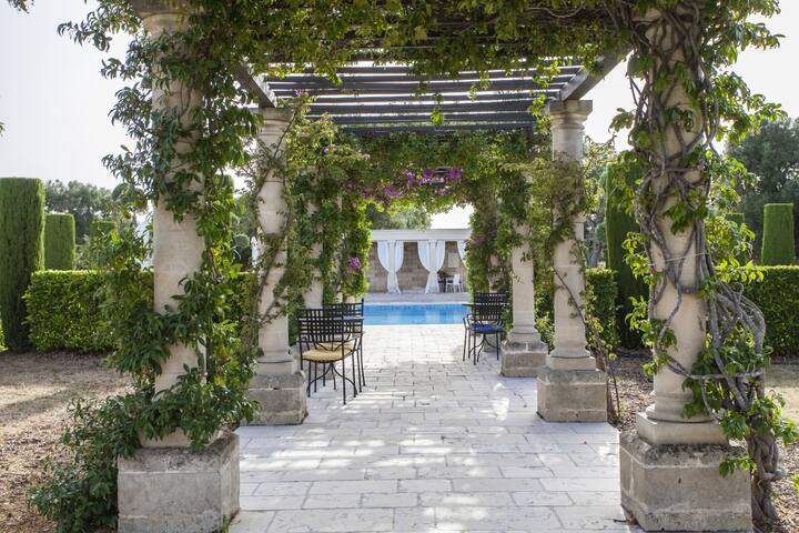 Historic villa – private pool. gallery image 4