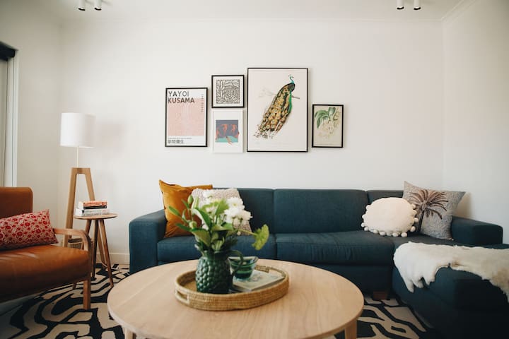 Beautiful Oranjezicht Apartment with great views.