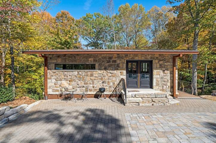 Stone Perch Getaway NW Nashville gallery image 3