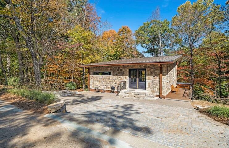 Stone Perch Getaway NW Nashville gallery image 4