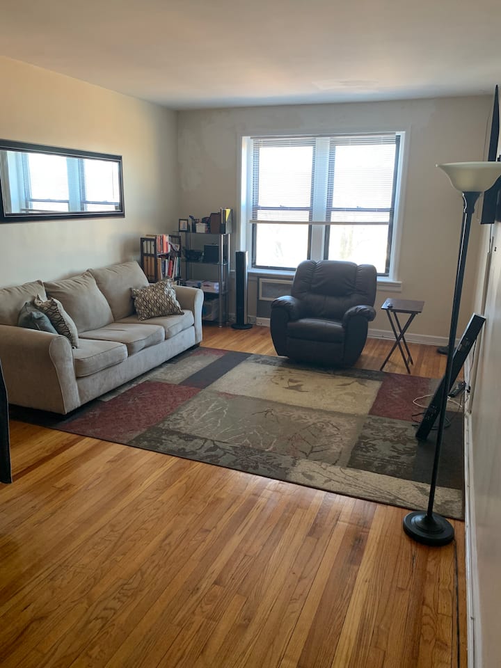 LARGE 1 Bedroom Apartment
