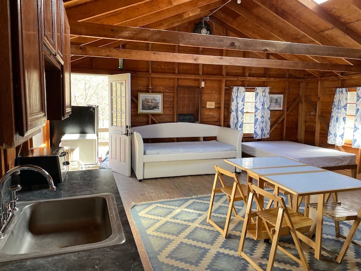 Laurel Side (queen bed, twin bed, & trundle twin bed)