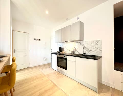 Apartment ~ Cosy and Lovely ~ 15 min from Lyon